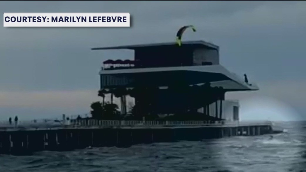 Kiteboarder strikes St. Pete Pier